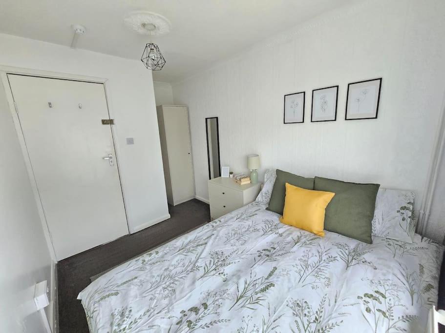 Beautiful Rooms In Prime Location! London Eksteriør bilde